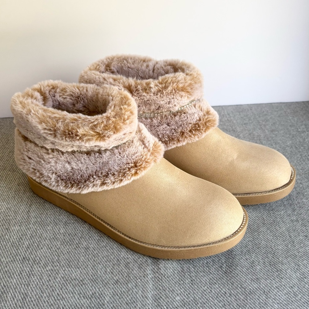 Bebe Faux Fur Cuff Winter Booties Tan Cozy Slip On Ankle Boots Women’s 11 NWOT
